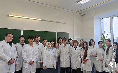 На кафедре химии СГМУ прошло заключительное заседание студенческого научного кружка