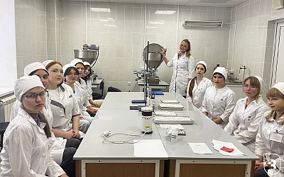 College students in a unique educational environment of a medical university